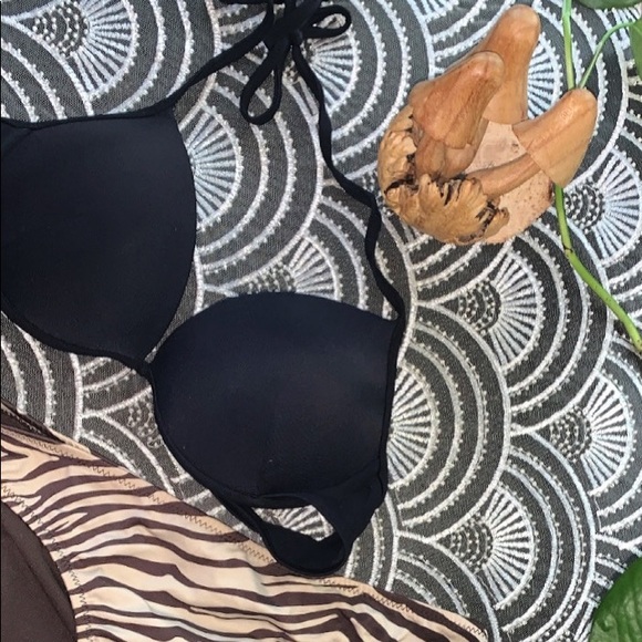 Black swim top 🌞 - Picture 2 of 2